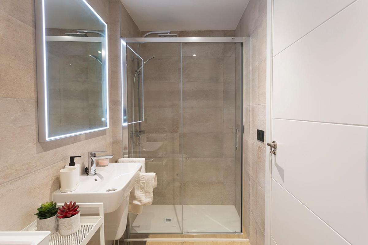 Private & Pool Goyeneta Sevilla Urban Apartment Sevilha Exterior foto