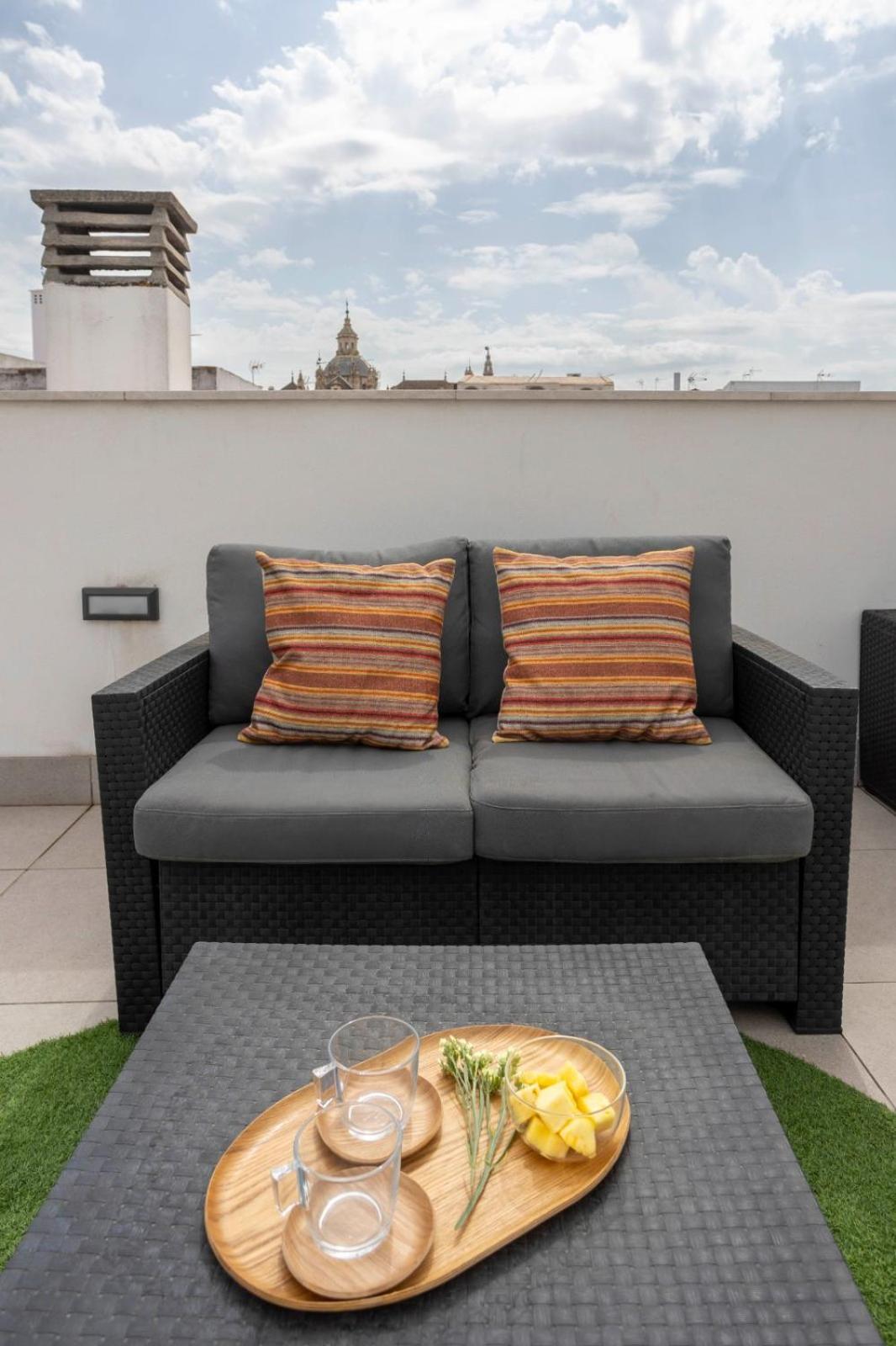 Private & Pool Goyeneta Sevilla Urban Apartment Sevilha Exterior foto